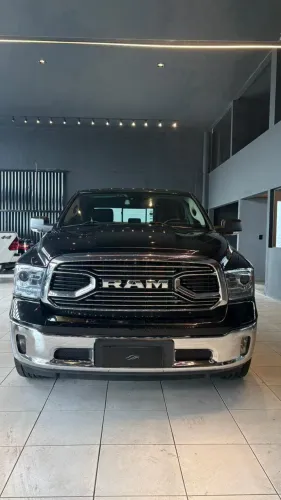 Ram Classic Laramie 5.7 V8 16V Gasolina 4X4 Aut. 2023