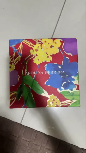 Caixa original CAROLINA HERRERA