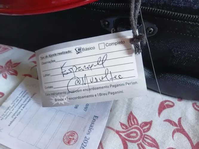 $700 reais . VIOLINO PAGANINNI 4/4