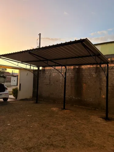 Garagem de zinco