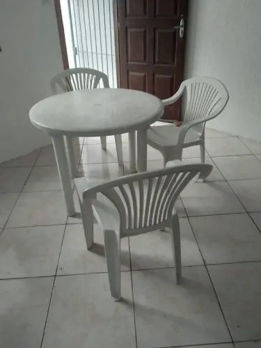 Mesa com cadeiras 
