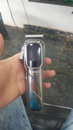 Vendo uma maquina de corta cabelo Kemei KM - 1550