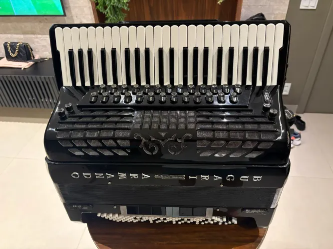 Acordeon Bugari Armando Artist Cass Conservatório 4/6 duplo cassoto