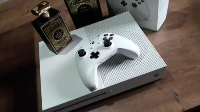 Xbox One S SSD 1TB Novo 4k Ultra Goldenfir