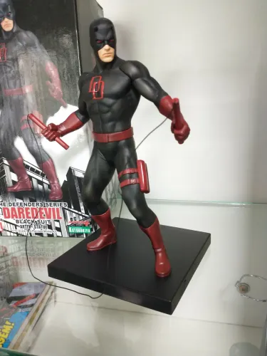 Demolidor Daredevil Black Suit ARTFX+ Kotobukiya  tipo Iron Studios