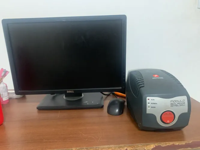 Monitor com estabilizador