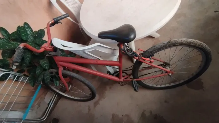 Vendo Bicicleta para tirar peças