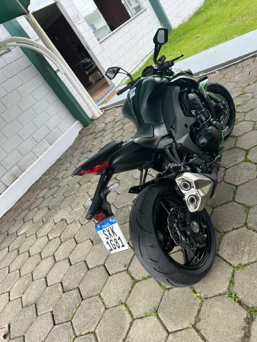 Kawasaki Z1000
