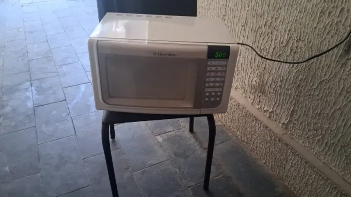 Microondas Eletrolux Impecável de uso Próprio