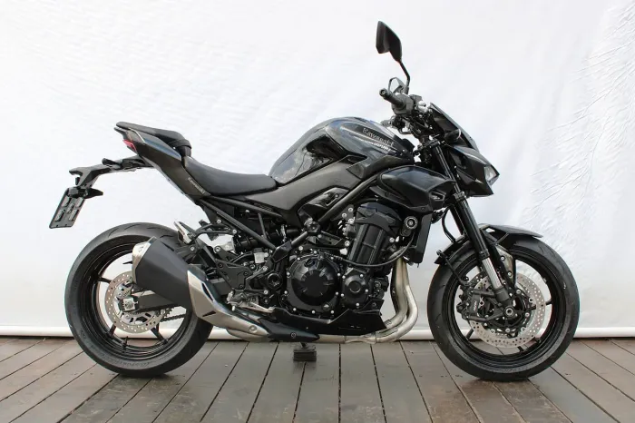 KAWASAKI Z900