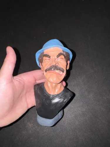 Busto Seu Madruga