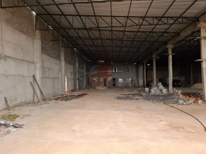Galpão de 561m² com pé direito alto para locação - Jardim Salgado Filho