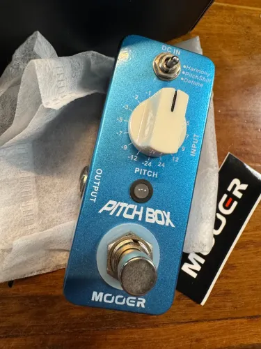 Pedal de guitarra Mooer Pitch Box - Novo