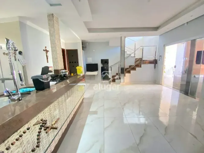 Casa à venda, 4 quartos, 2 suítes, 4 vagas, Cintra - Montes Claros/MG - R$ 455.000,00 - Al