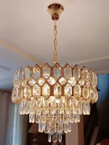 Vendo Lustre Cristal K9 Novo sem uso na Caixa