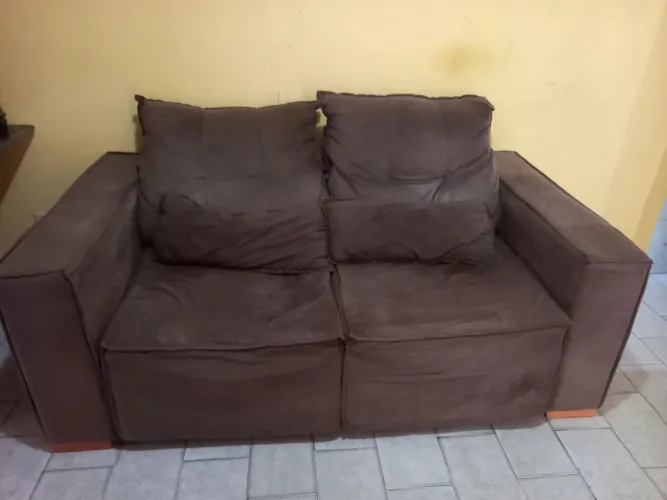 Vendo sofá retrátil e reclinável