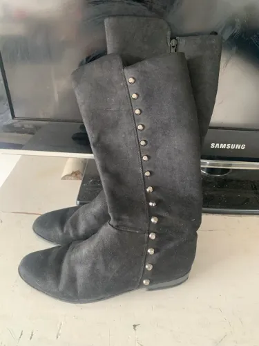 Bota feminina tamanho 35
