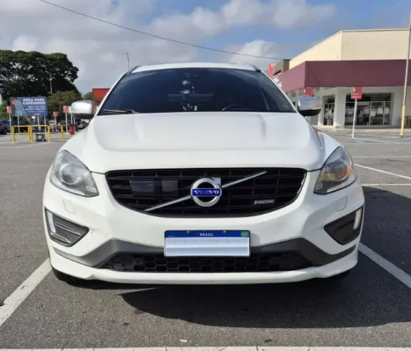 Volvo XC 60 T-6 R-design 2.0 306cv FWD 5P 2015