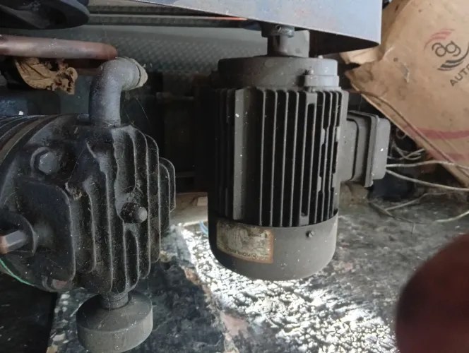 VENDO COMPRESSOR TRI FASICO
