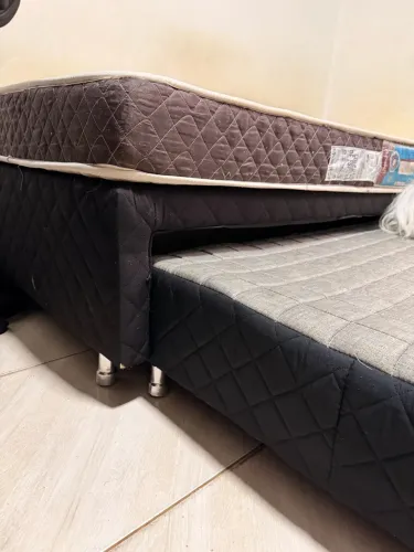 Cama box solteiro com colchão auxiliar