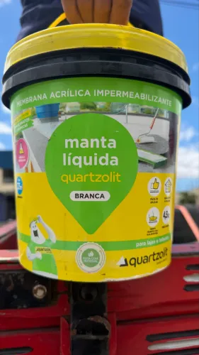 Manta liqüida branca Quartzolite