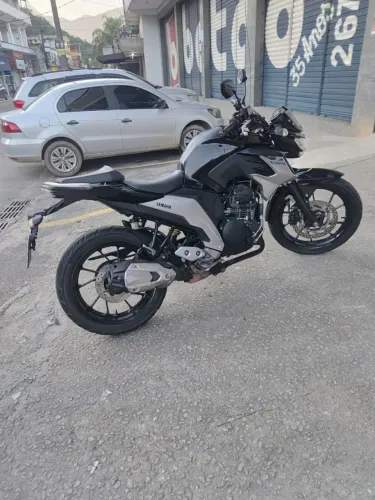 FZ 25 Preta / doc 2026 ok