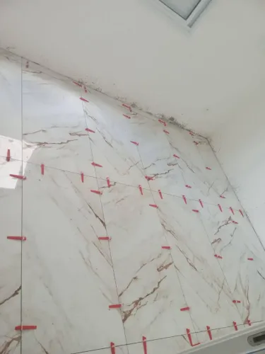 PISOS E PORCELANATOS A PARTIR DE R$50,00 O M²