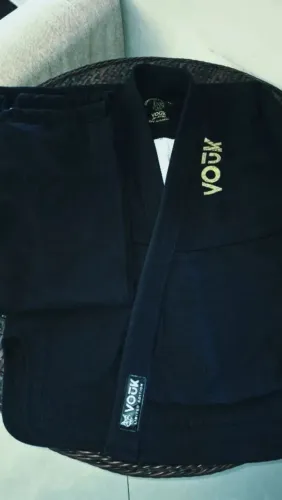 Vendo Kimono Preto da Vo?k. Tamanho A0 - Cel. *