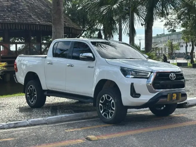 Toyota Hilux CD SR 4X4 2.8 TDI Diesel Aut. 2018