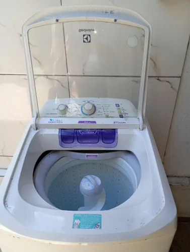 Máquina de lavar roupa Eletrolux 10,5 kg