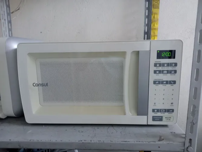 Microondas Consul 30 litros em bom estado