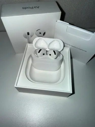 AirPods 4 