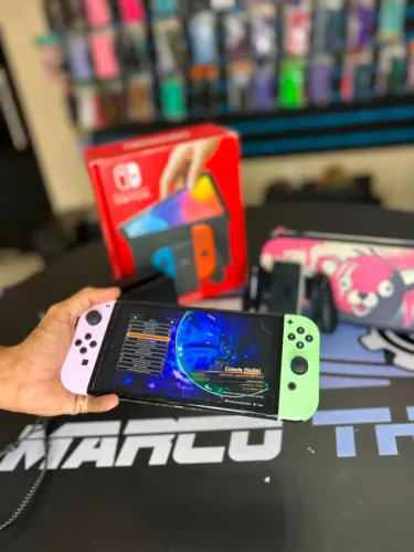 Nintendo Switch Desbloqueado - Completo + Case Edição Limitada Fortnite!