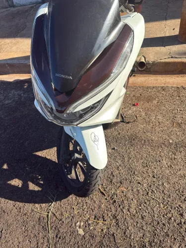 Vendo PCX branca