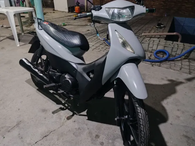 Honda Biz 125+ toda Boa