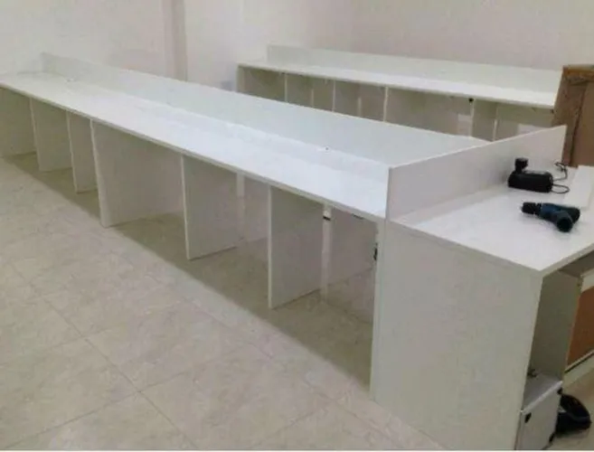 Mesa/Bancada Escritório Divisórias sob medida