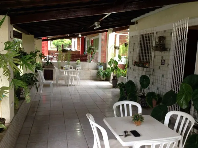 Casa com 4 quartos em Condominio fechado em Gravata PE