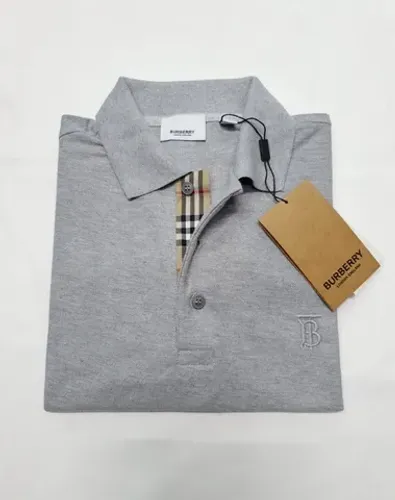 Camisas Burberry medium comprada nos EUA novas M