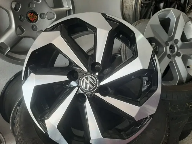 Roda aro 14 krmai tarantula diamantada com preto Volkswagen voyage 4x100 jogo novo