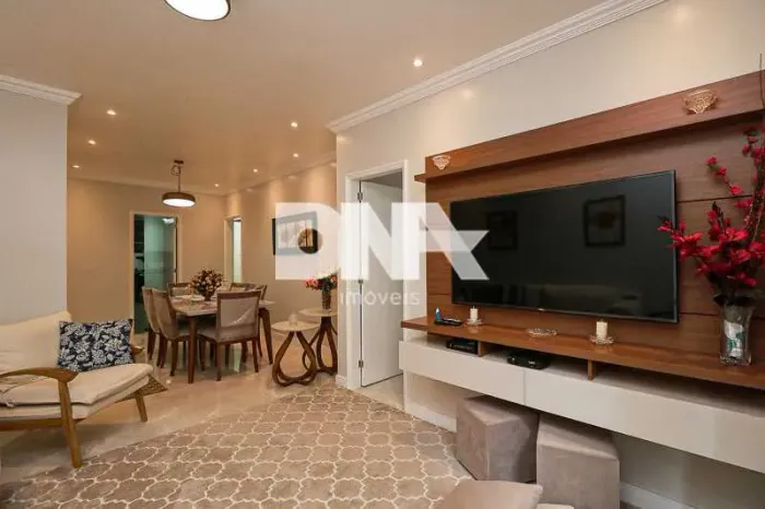 Apartamento - / Residencial / Copacabana