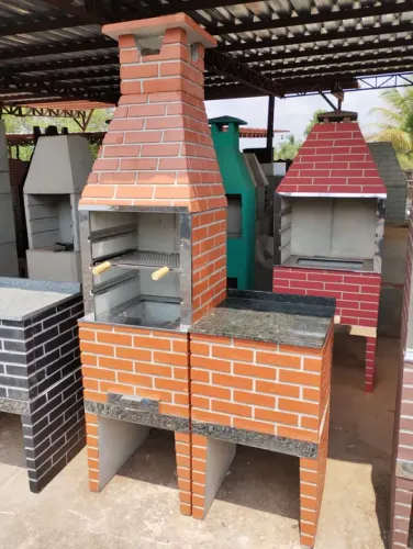 Churrasqueira Modelo Tijolinho com Bancada