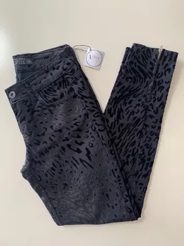Calça preta animal print Blue Steel tam. 38