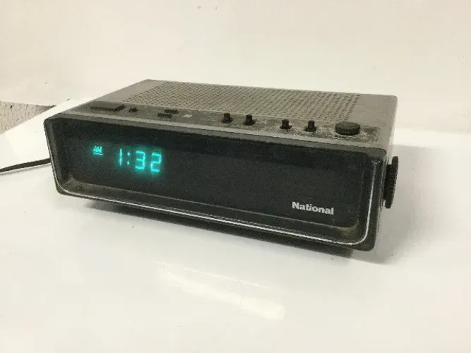 Radio relogio antigo