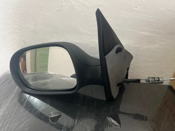 Retrovisor Fiat palio essence / attractive 2011/17  Lado esquerdo 