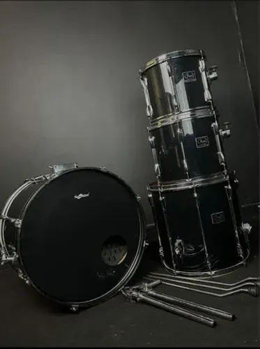 Bateria Pearl completa menos pratos export série top