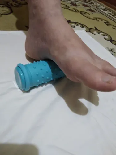 VENDO ROLO DE MASSAGEM PARA OS PÉS HOTCOLD EM ESTADO DE NOVO 