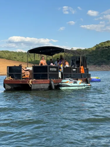 Catamarã 30 pés ano 2024 + motor 70 Hp completo com banheiro