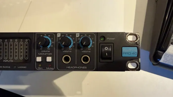 Placa de áudio Focusrite safire pro 40 