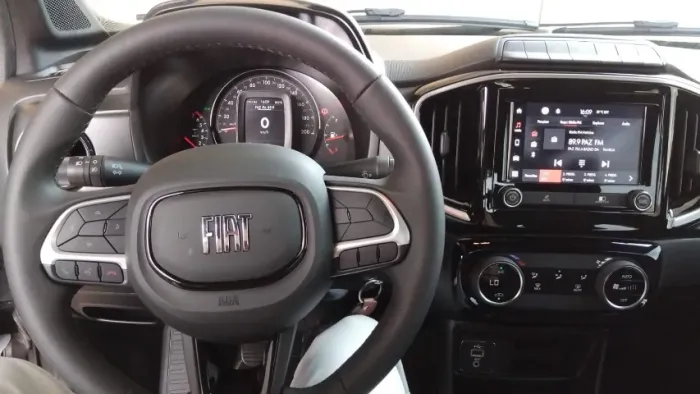 Fiat Strada Volcano 1.3 Flex 8V CD 2025