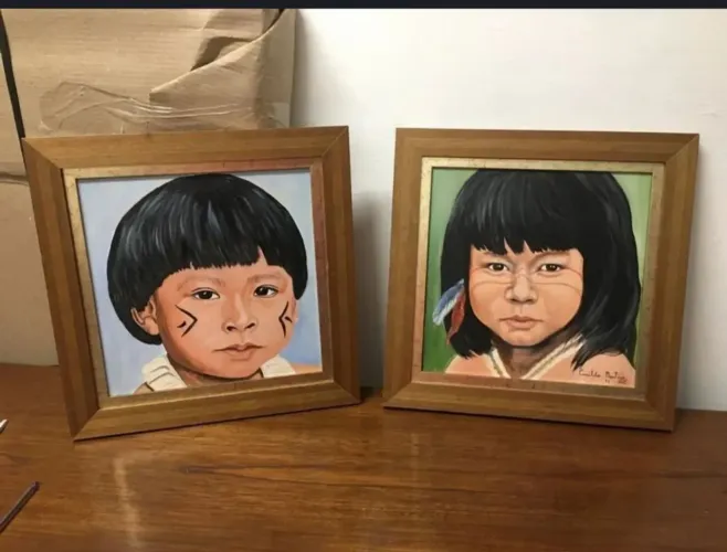 Telas pintadas com molduras